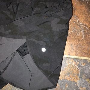 Lululemon Track That shorts VEUC